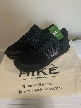 HIKE Footwear Unisex Stride Black Athletic Sneakers